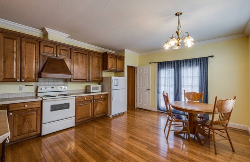 Allons Cabina | Lakeview Cabin en Marina en Dale Hollow Lake, cerca del parque estatal Standing Stone