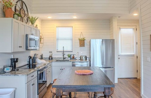 Sevierville Cabina | Lakeview Cabin, Hot Tub, Game Rm