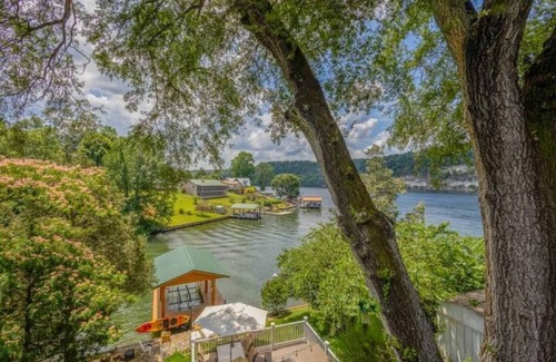 Dublin Casa | Lakeview Cabin