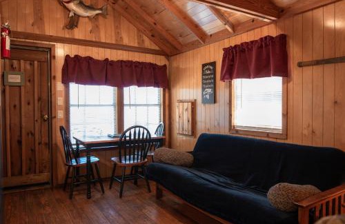 Mead Casa | Lakeview Cedar Cabin - Striper King - 5