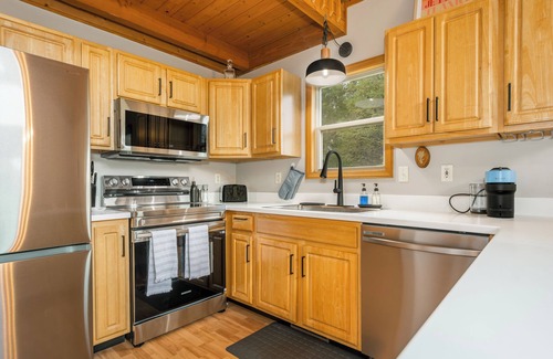 Thayerville Chalet De Esquí | Lakeview Chalet in Deep Creek Lake + Hot Tub