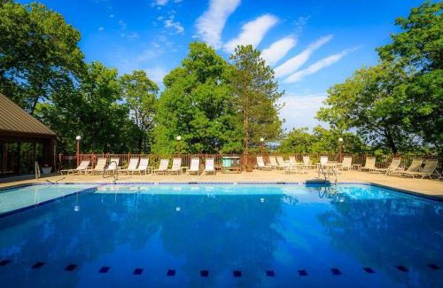 Osage Beach Casa | Lakeview Condo Wdockpoolhottubsauna-sleeps 8