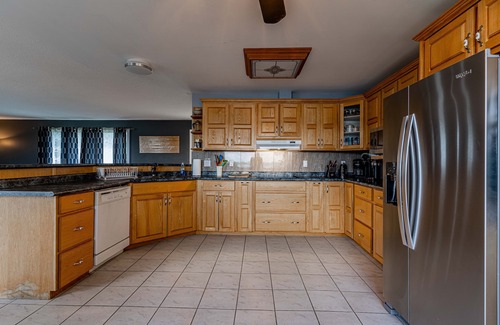 Bobcaygeon Cabaña | Lakeview cottage near Pigeon Lake