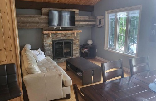 Val-des-Bois Chalet De Esquí | Lakeview cottage