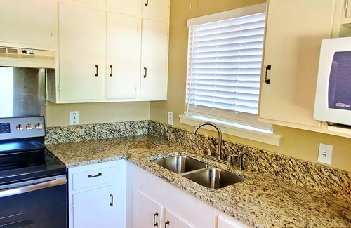 Silver Creek Village Cabaña | Lakeview Cottage Near Boat Ramp
