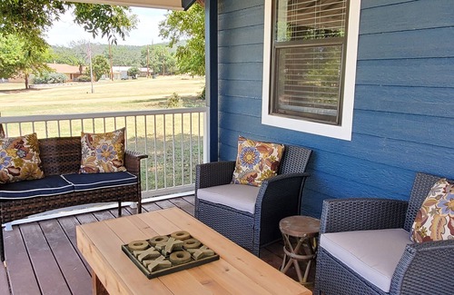 Silver Creek Village Cabaña | Lakeview Cottage Near Boat Ramp