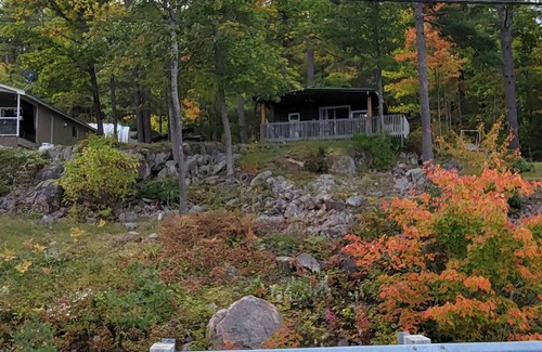 Addington Highlands Cabaña | Lakeview cottage on Mazinaw Lake