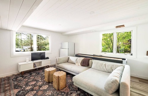 Tolland Casa | Lakeview Cottage on Otis Reservoir