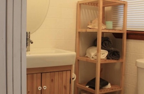 Pardeeville Cabaña | Lakeview cottage with perfect sunsets.