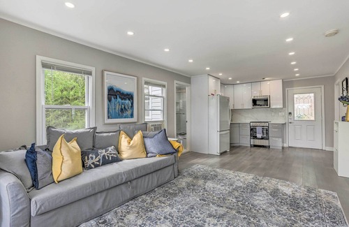 Hopatcong Casa | Lakeview Cozy Home - 2-Bedroom Cottage in Hopatcong, NJ