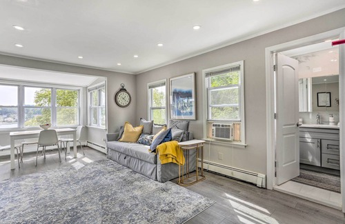 Hopatcong Casa | Lakeview Cozy Home - 2-Bedroom Cottage in Hopatcong, NJ