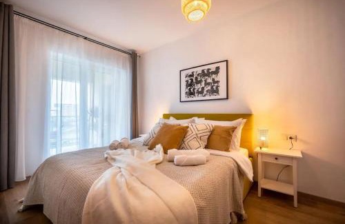 Cluj County Apartamento | LakeView CozyNook - Tennis, UnderGround Parking, Modern, Balcony
