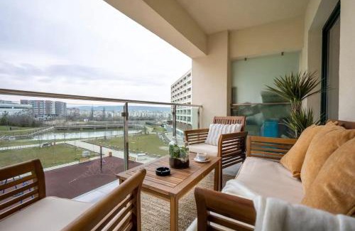 Cluj County Apartamento | LakeView CozyNook - Tennis, UnderGround Parking, Modern, Balcony