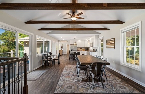 Aspen Hill Casa | Lakeview Escape – Spacious Retreat with Private Beach & Dock