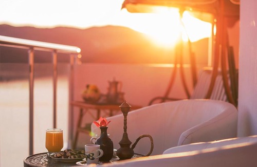 Dalgopo Cama Y Desayuno | Lakeview-Estate ApartHotel