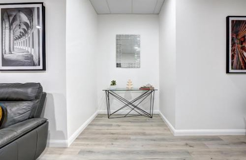 Gungahlin Casa | Lakeview Family Retreat Canberra Cozy Townhouse