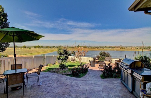Henderson Casa | Lakeview | Gameroom | Pool Table
