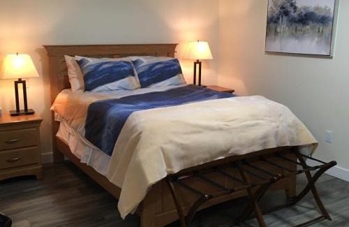 Central Okanagan Cama Y Desayuno | Lakeview Gardens B&B