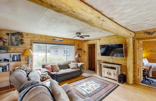 Atlanta Casa | Lakeview Getaway