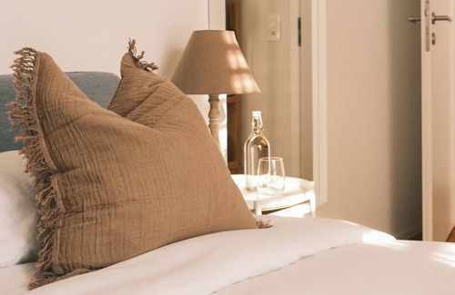 Chatillon Cama Y Desayuno | Lakeview Guesthouse with Two Bedrooms & Private Bathroom