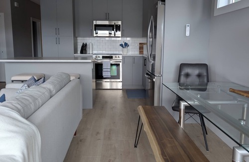 Langford Casa | Lakeview Hideaway