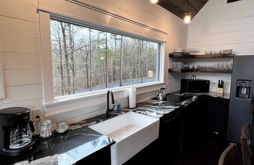 Mena Cabina | Lakeview | Hot Tub | Kayak/Fish | ATV Trails