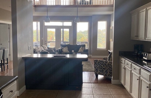 Nancy Casa | Lakeview House en el lago Cumberland @ Lees Ford Marina