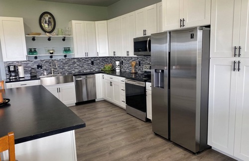 Whitetail Casa | Lakeview house with 50 amp RV hookup.minutes from Martin Bay @ Lake McConaughy!