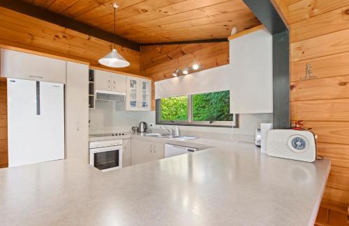 Kinloch Casa | Lakeview in Kinloch