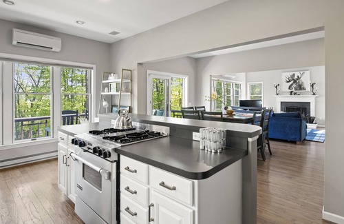 Bolton Landing Casa | Lakeview Lodge