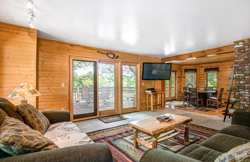 Lake Delton Casa | Lakeview Lookout