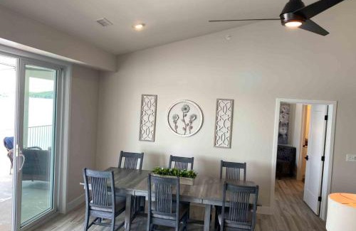 Rocky Mount Apartamento | Lakeview Luxe Penthouse