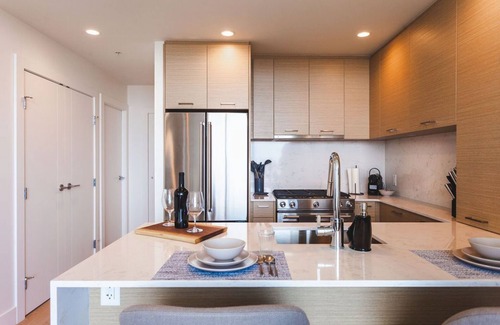 Kelowna Central Business District Apartamento | ☆ Lakeview | Luxury 1BR & State-of-Art Amenities! | DT Kelowna ☆
