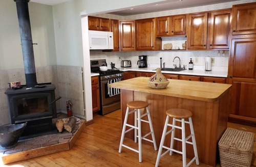 North Hero Casa | Lakeview Manor in North Hero