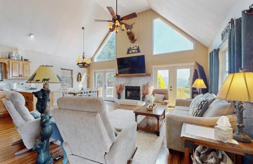 Hayesville Casa | Lakeview Mountain Retreat