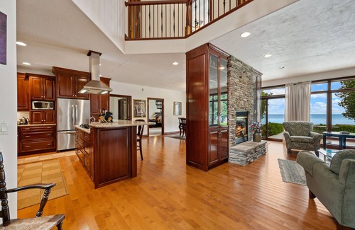 Sister Bay Casa | Lakeview Oasis Formerly Kinsey Bay Lakeshore Home