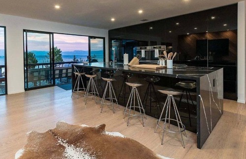 Tahoma Casa | Lakeview Paradise in Homewood - hot tub - pier - lake access