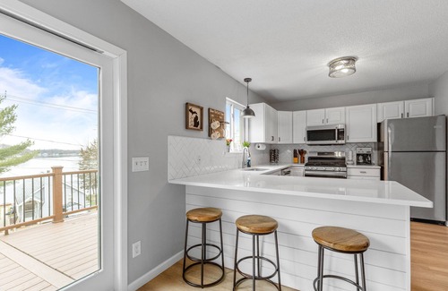 Middleville Casa | Lakeview retreat on GunLake - 2 separate properties available!