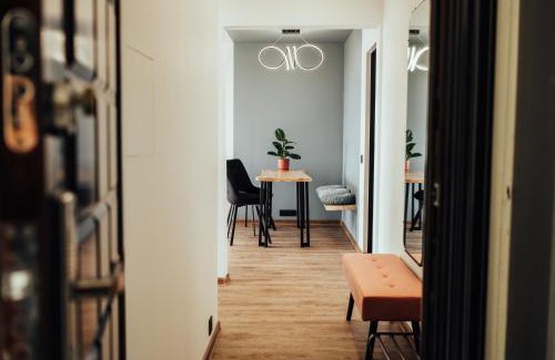 Liepaja Apartamento | Lakeview stay, stunning sunrises