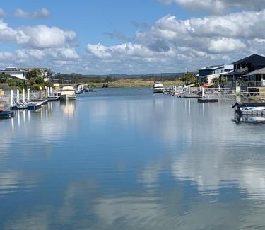 Yamba Apartamento | Lakeview Stay Yamba Water Front Access