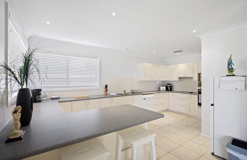 Budgewoi Casa | Lakeview Tranquility
