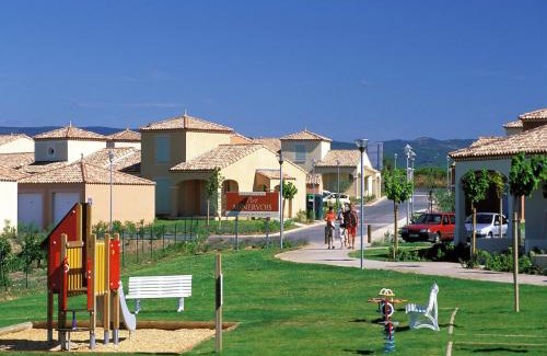 Homps Casa | Lakeview Villa with Garden