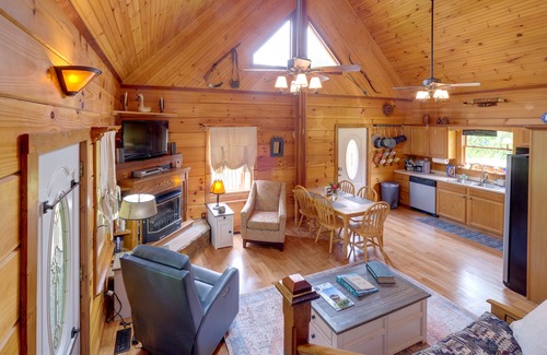 Ingles Cabina | Cabina Hiwassee 'Lakewood Lodge' con acceso a muelle