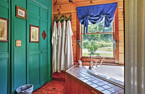 Ingles Casa | Lakewood Lodge Escape with Fire Pit
