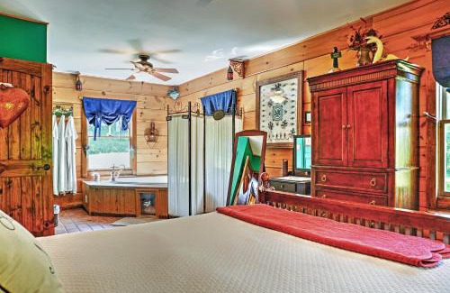 Ingles Casa | Lakewood Lodge Escape with Fire Pit
