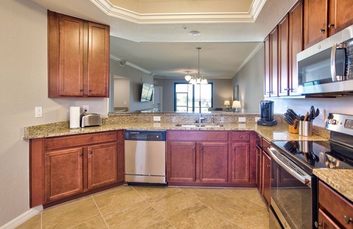 Lakewood Ranch Condominio | Hermoso condominio de 2 dormitorios y 2 baños con sala de estar
