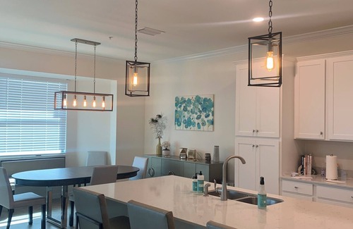 Lakewood Ranch Condominio | Lakewood National Golf Club Penthouse Condo with Luxury Amenities - Pet Welcome