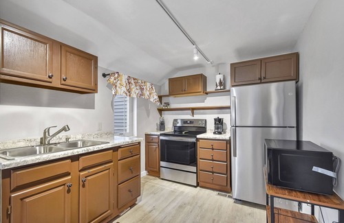 Lakewood Casa | Lakewood Trail Retreat, 2 min to outdoor UTV- Snowmobile trails & Taverns.