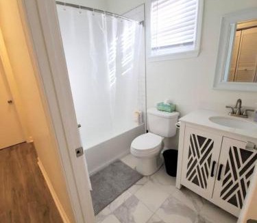 Durham Casa | Lakewoodlyon Park Renovated Cottage Near Duke 28b