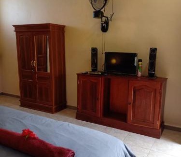 Hu'u Hotel | Lakey Peak Haven